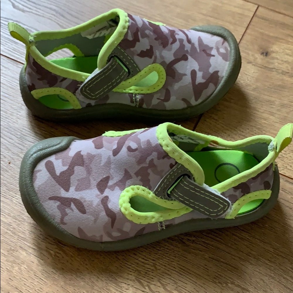 OP watwr shoes for kids